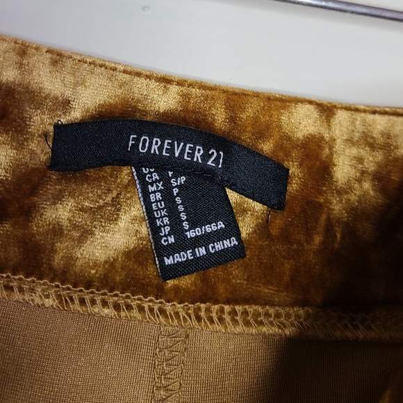 Retro flaire gold crushed velvet pants - Picture 8 of 8